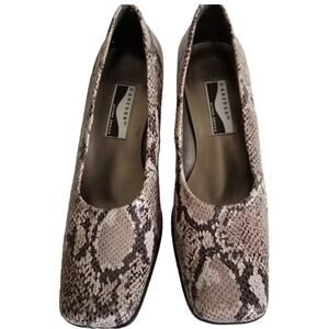 Women's Caressa Ultimate Series Classic Pump Leather Snakeskin Pattern 8.5M